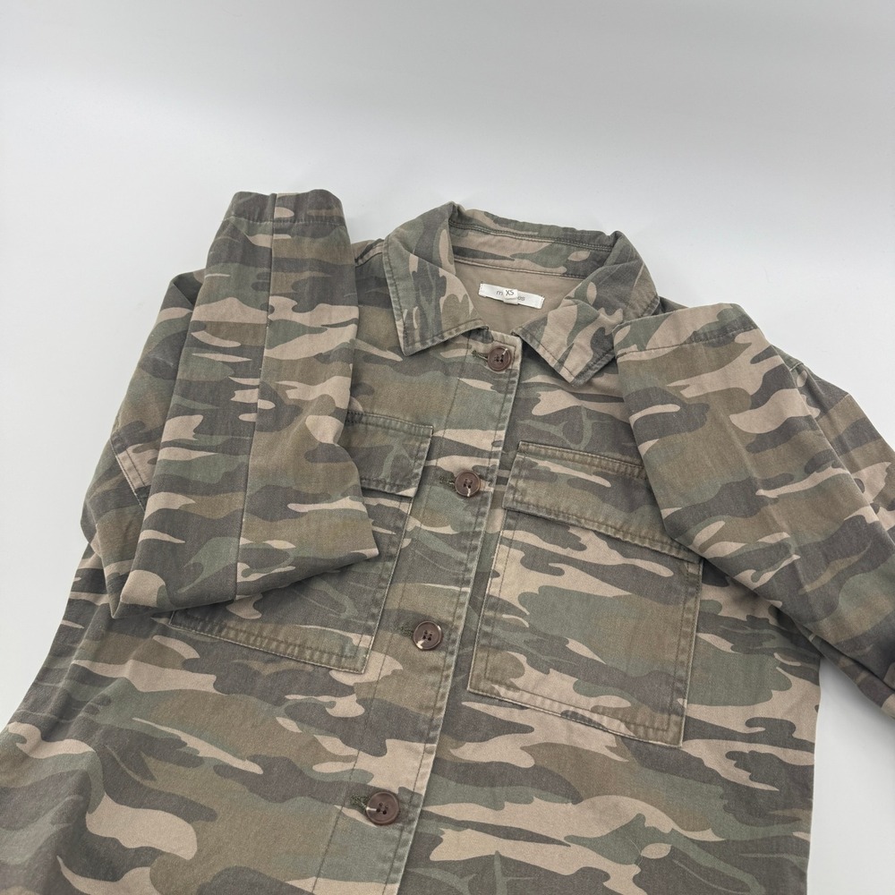 Maurices Camouflage Embroidered Rose Utility Jacket Women XS‎ Casual